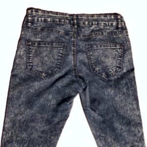 Vintage Blue Acid Washed Stretch Jeans…Regular Slim Fit!!! Size 8
